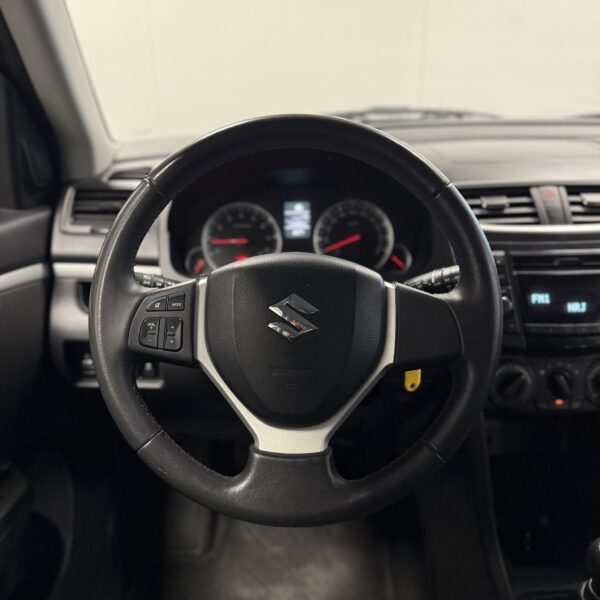 Suzuki Swift III 1.2GL – Image 8