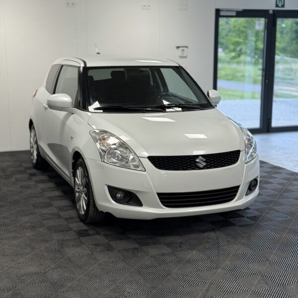 Suzuki Swift III 1.2GL – Image 3
