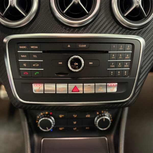 Mercedes A200d Pack AMG – Image 13